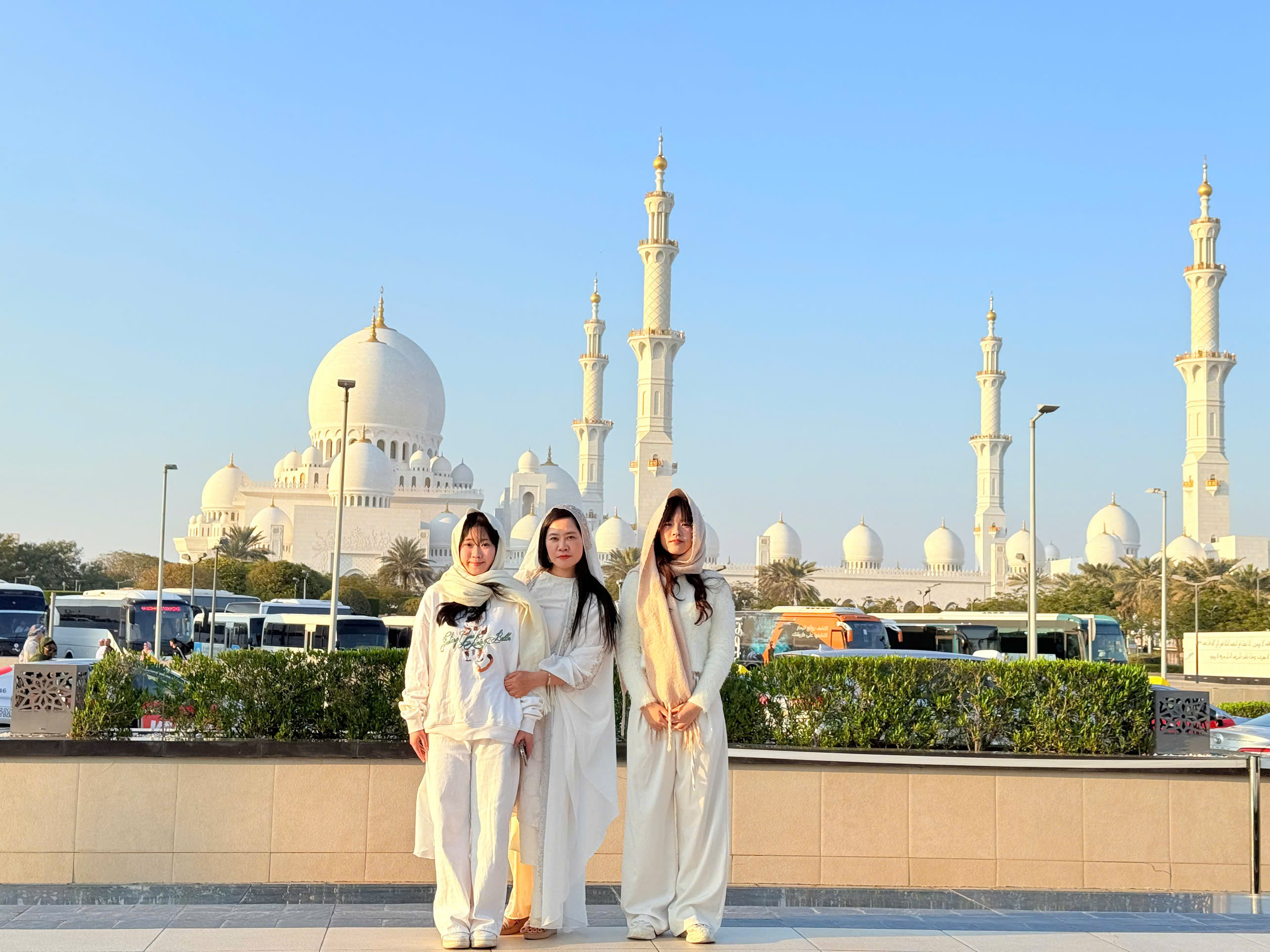 Tour Du Lịch Dubai - Sharjah - Abu Dhabi 6 Ngày 5 Đêm Bay Emirates Airlines