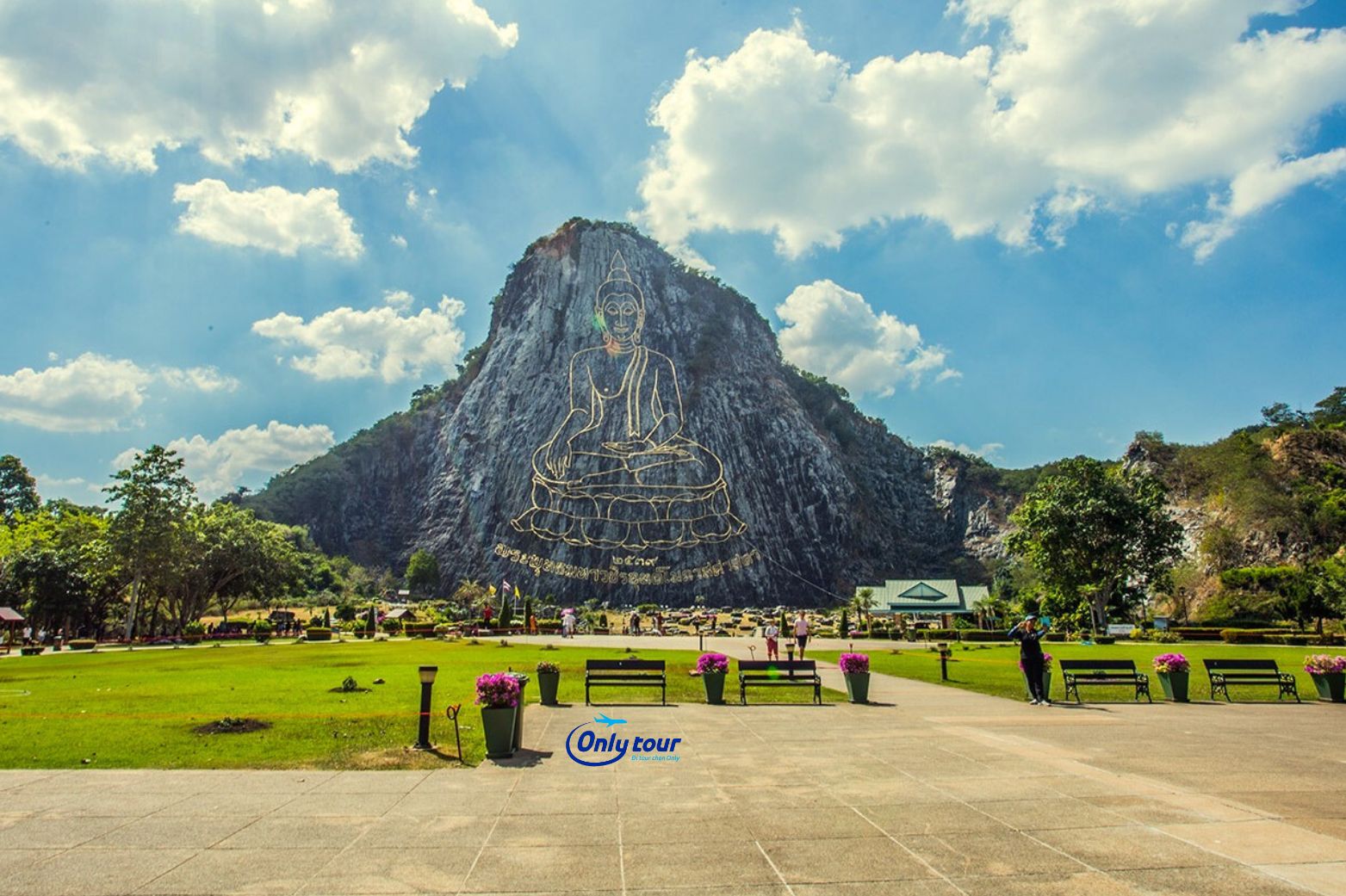 Núi phật vàng Khao Chee Chan Pattaya