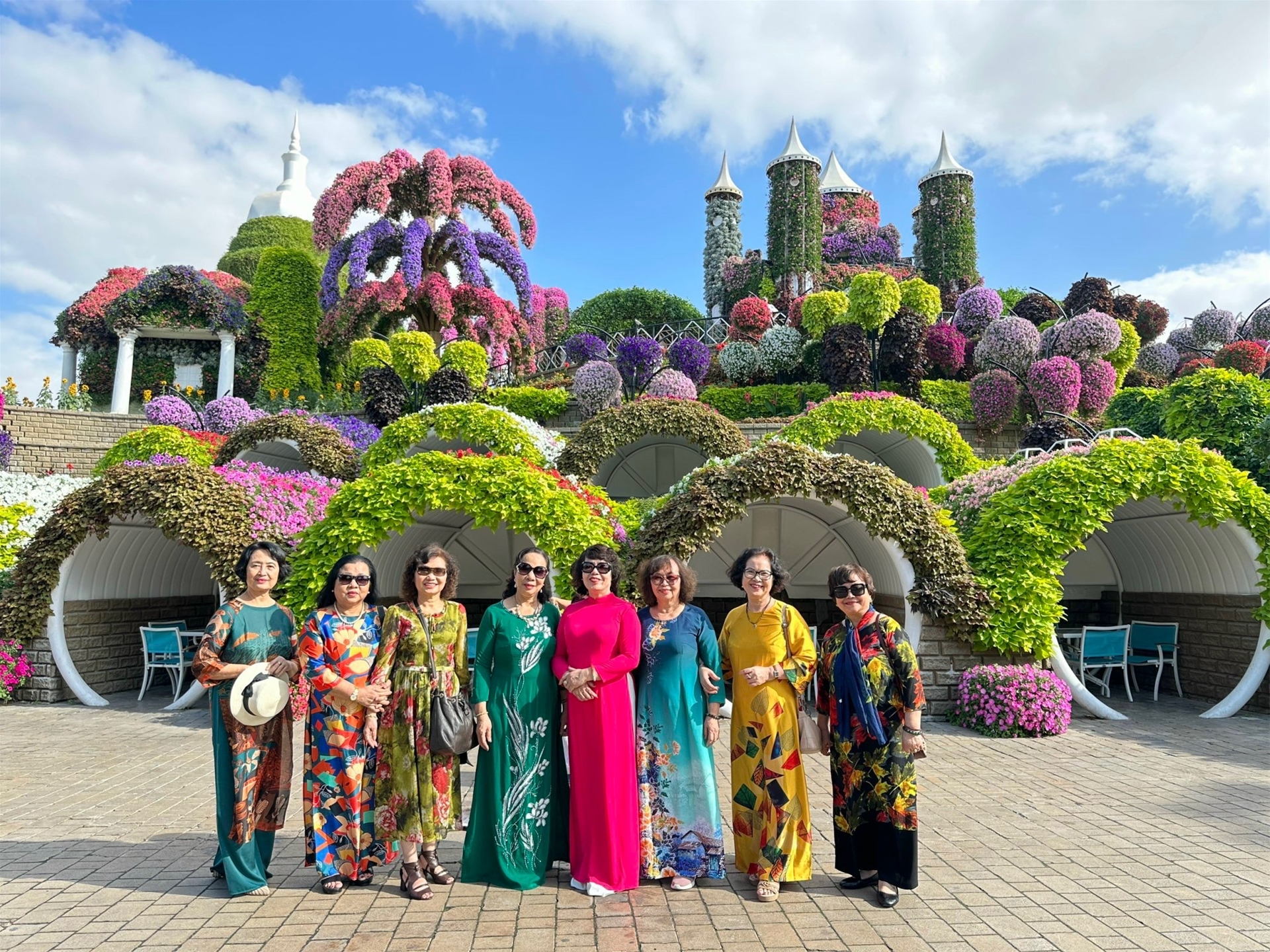 Vườn hoa diệu kỳ Miracle Garden