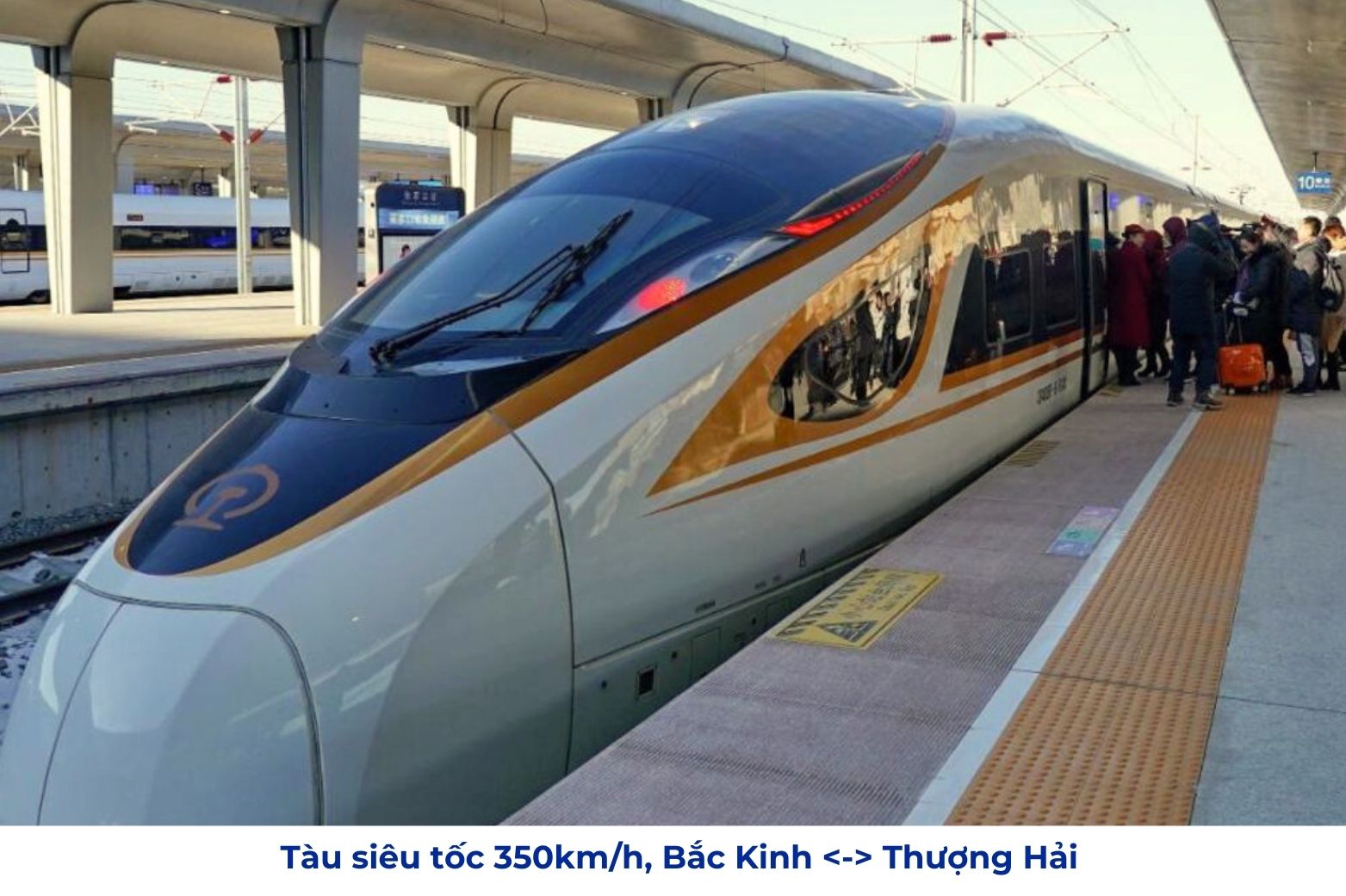 Tàu cao tốc 305km/h từ Bắc Kinh đi Thượng Hải